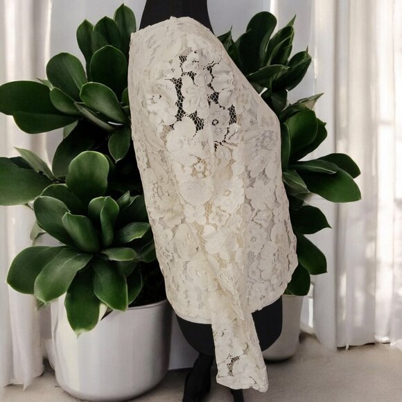 WAYF Ivory Lace Blouse – Puff Shoulders, Sheer Long Sleeves, Back Zip, S… - Picture 3 of 10